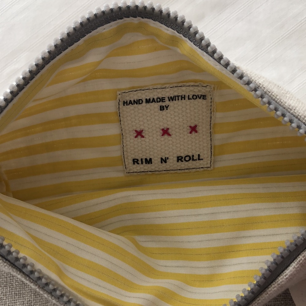 NWT Made 51 crafted by refugees UNHCR sunflower pouch - Picture 5 of 6